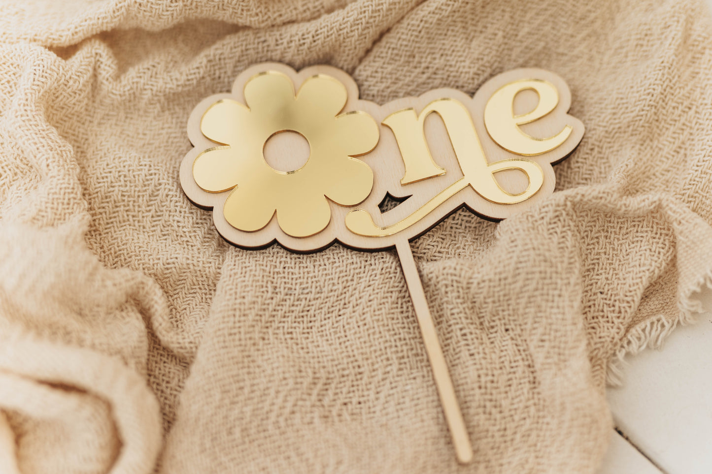 Cake topper daisy