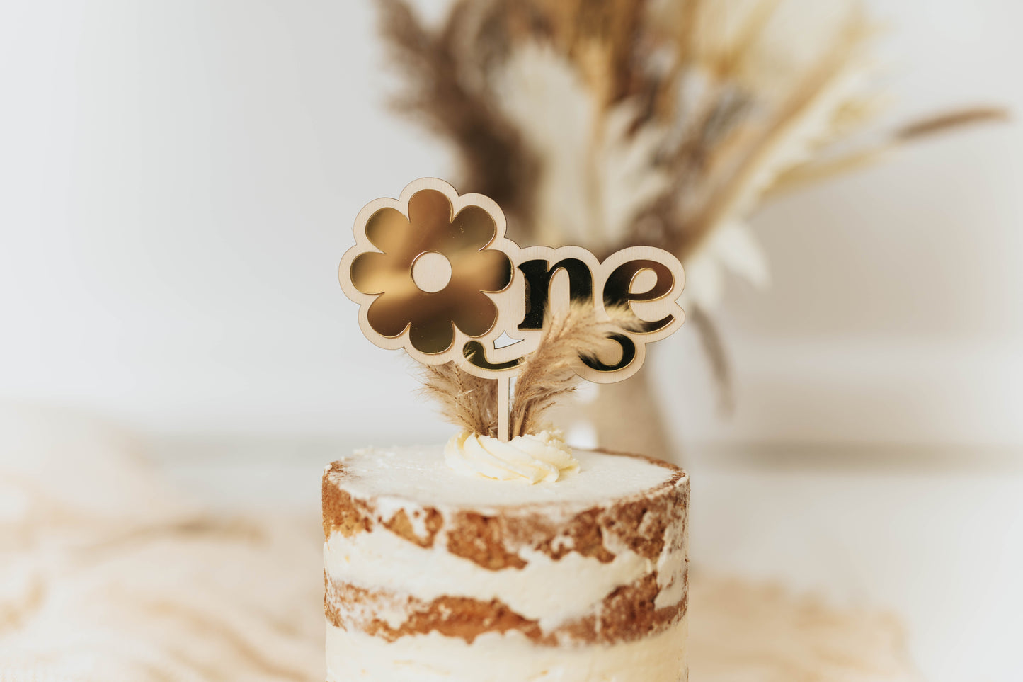 Cake topper daisy