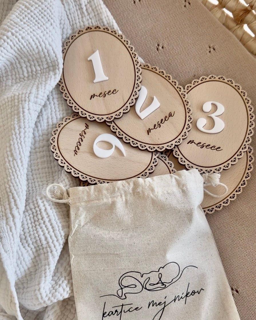 Milestone cards - wooden milestone cards with "lace"