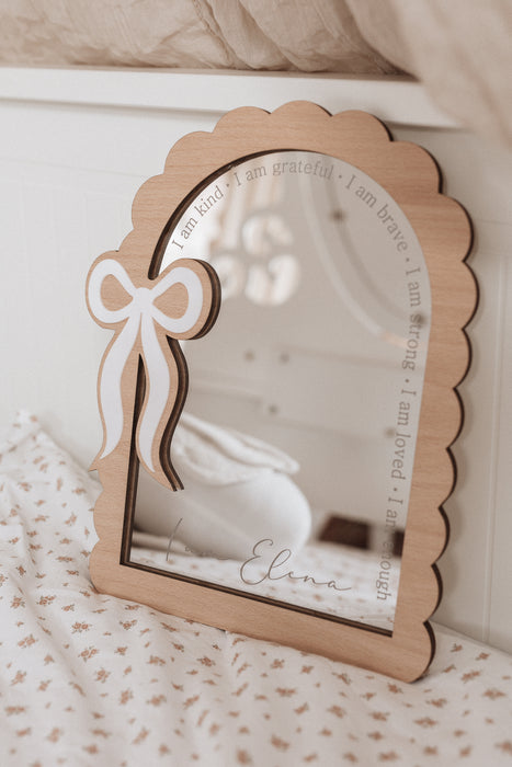 Personalizirano ogledalo z afirmacijami za deklice