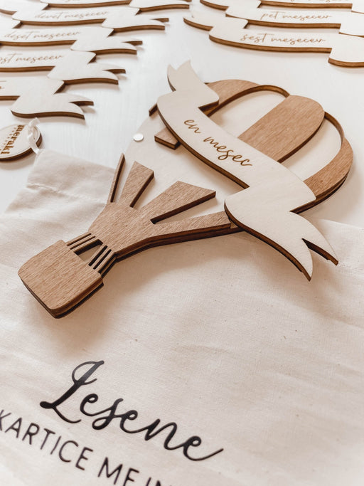 Kartice mejnikov - lesene milestone kartice “baloon” - Meraki's Shop