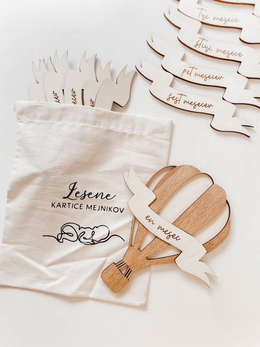 Kartice mejnikov - lesene milestone kartice “baloon” - Meraki's Shop