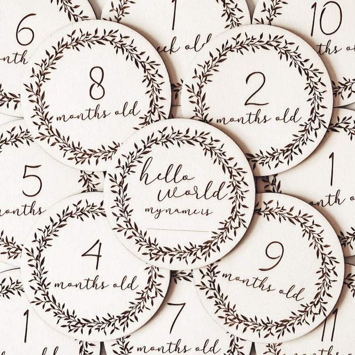 Kartice mejnikov - lesene milestone kartice Wreath - Meraki's Shop